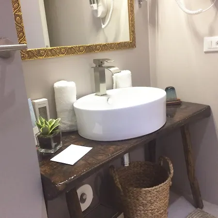 ゲストハウス Il Violino Luxury Suite Verona 2*